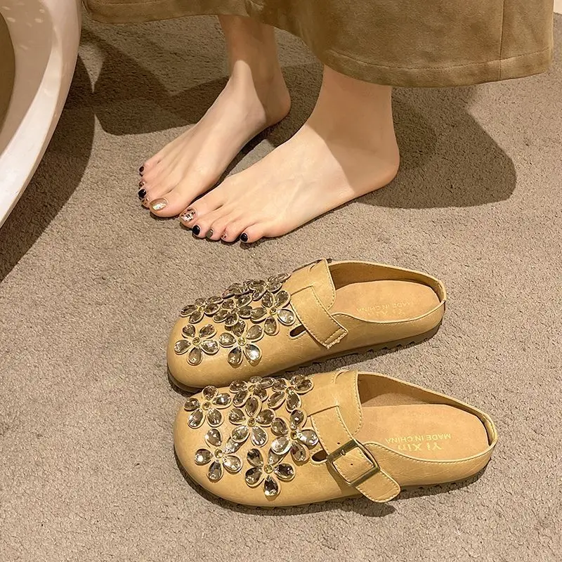 Women'S Shoes Clogs - 여성용 플로럴 라인스톤 버클 스트랩 클로즈드