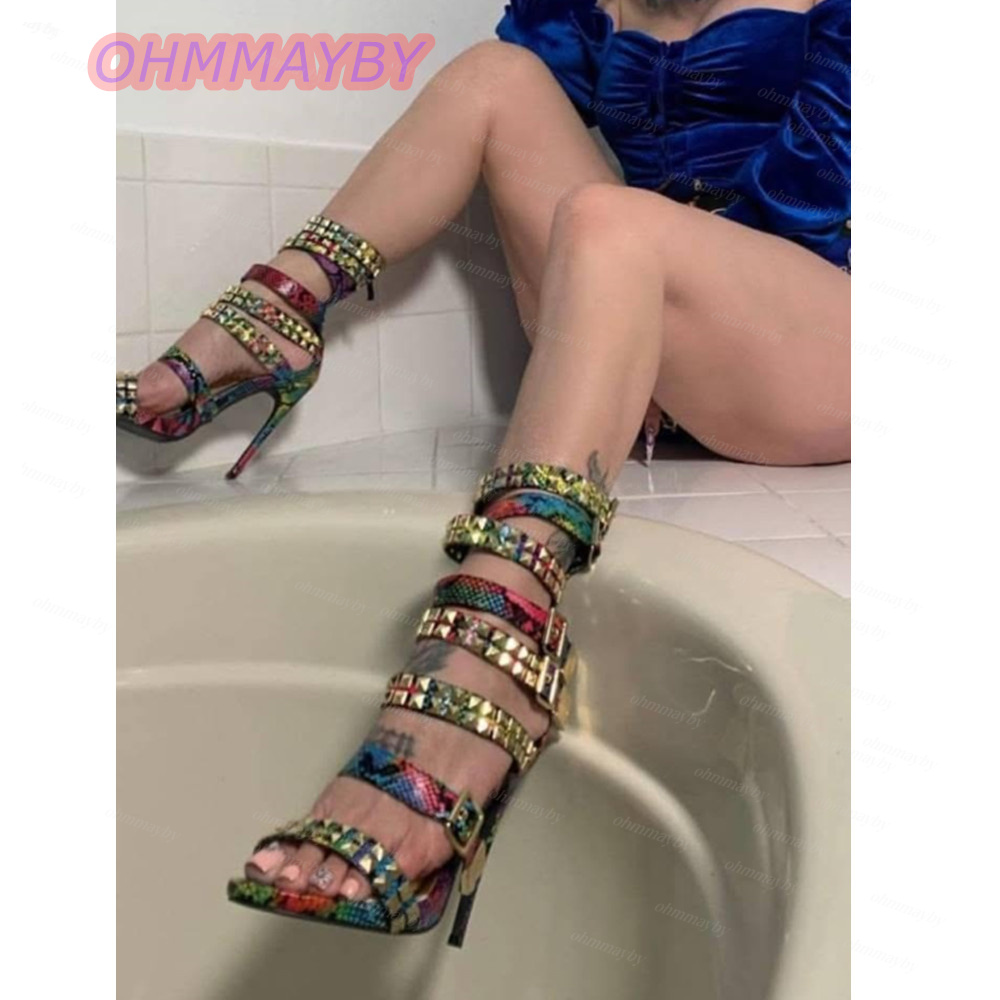 여성용 멀티컬러 스네이크 프린트 스터드 샌들 스틸레토  - Women Shoes Us To Eu 리뷰 및 가격