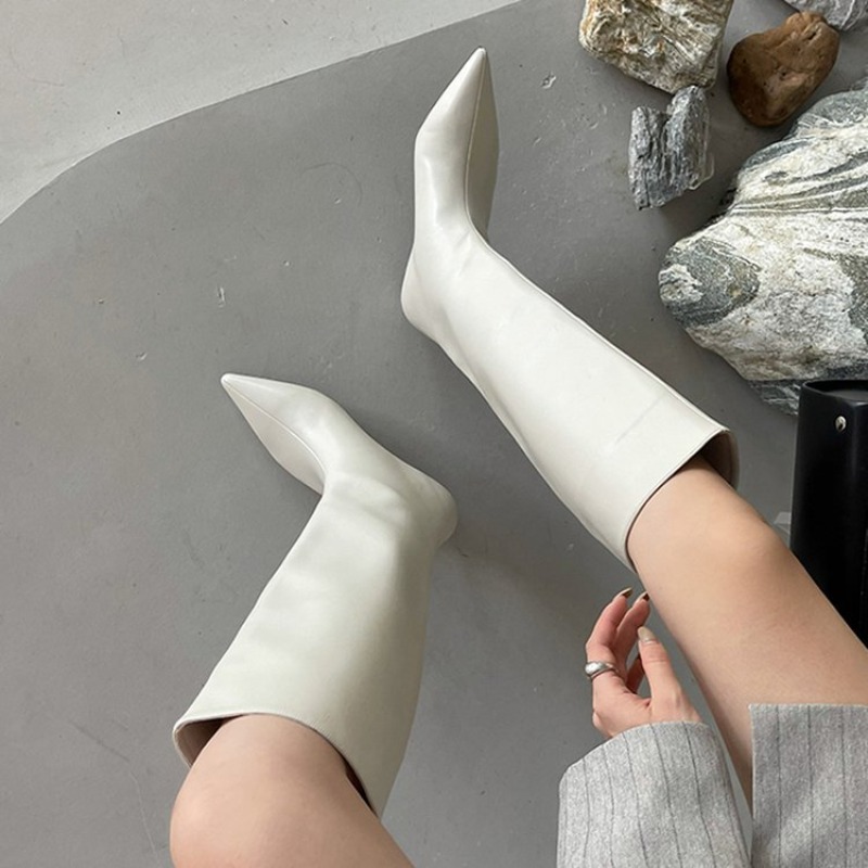 여성용 키튼 힐 패션 부츠 2026 신상 블랙 와이드  - Wide Fit Heels 리뷰 및 가격