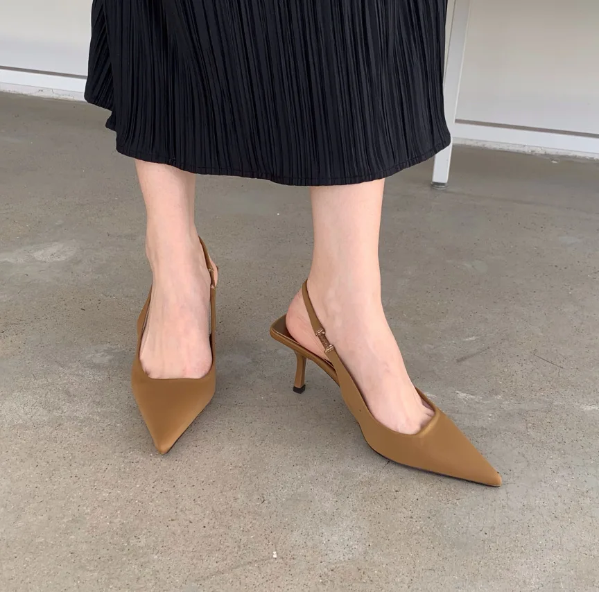 2025년 봄 신상 뾰족한 굽 중간 굽 샌들 힐 그린  - Women'S Shoes Clogs 리뷰 및 가격
