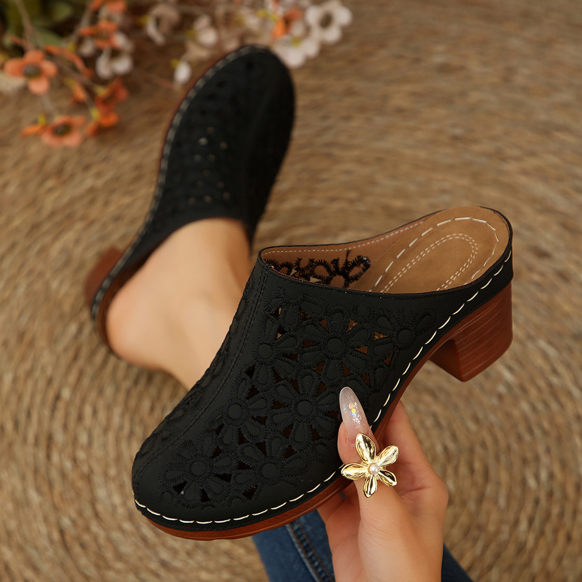 여성용 플로럴 컷아웃 뮬 클로그 빈티지 자수 블록 힐  - Women'S Shoes Clogs 리뷰 및 가격