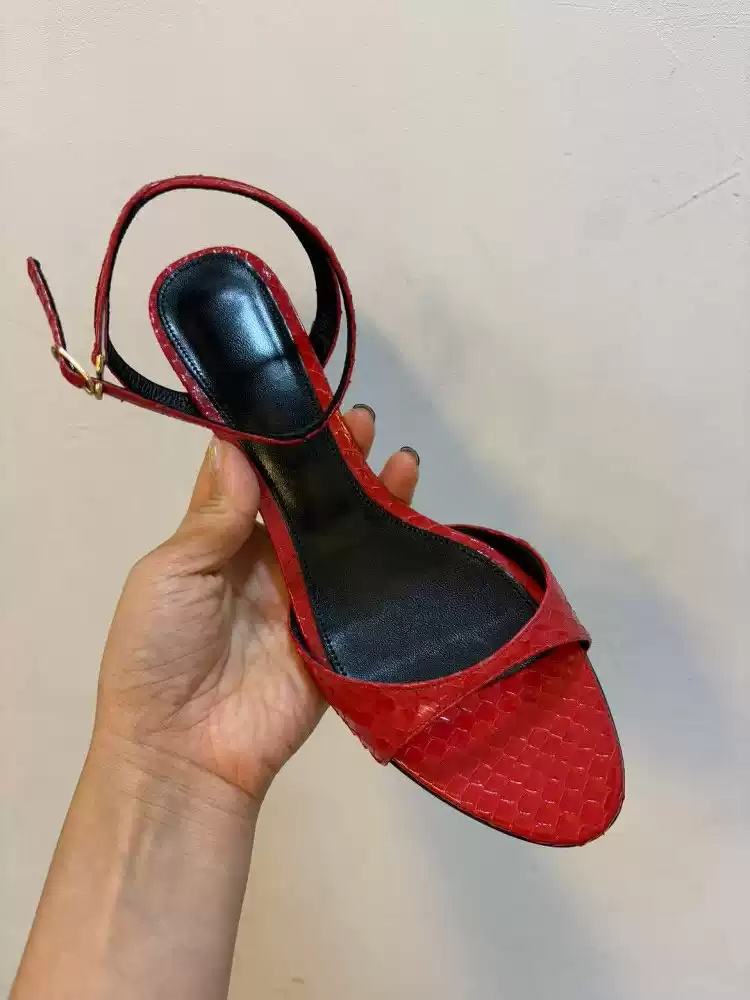 여성용 레드 에나멜 가죽 오픈토 키튼힐 샌들, 조절 가 - Women'S Shoes Crocs 리뷰 및 가격